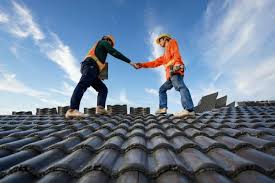 Best Roof Insulation Installation  in Hill N Dale, FL